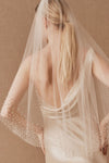 V157 Long Tulle Pearls Elegant Wedding Veils With Comb