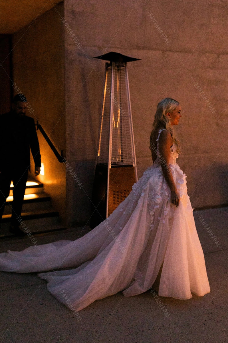 ホロウェディング　常闇トワ賞　Wedding Dress Style wona-concept-gemini-november-1