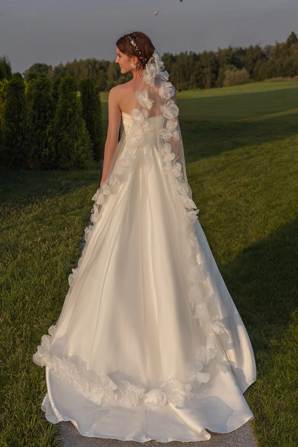 Strapless Sheath Satin Wedding Dresses With Flower Veil DW883