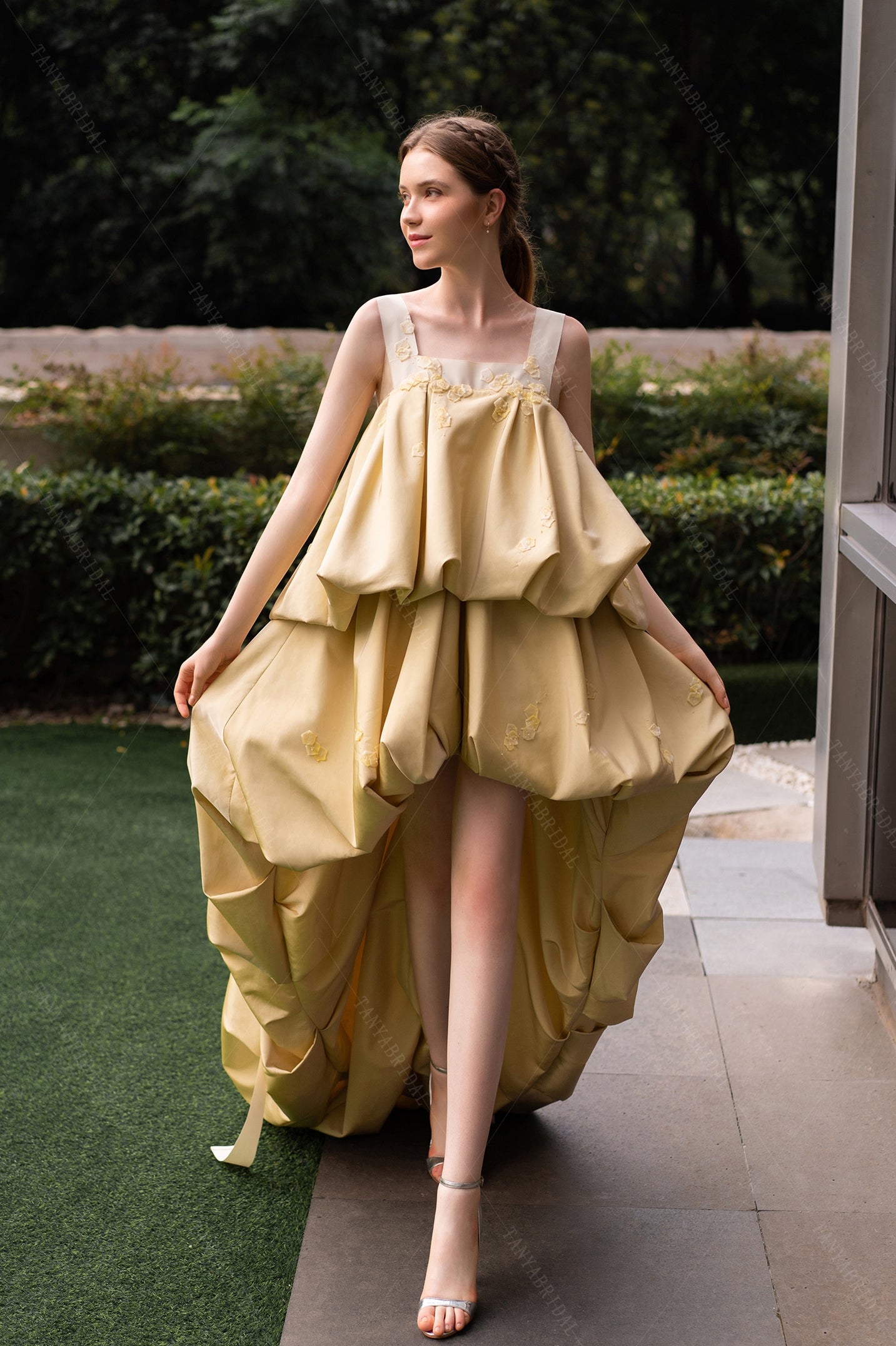 Romantic Cloudy Layers Wedding Dresses Short Front Long Back DW821 TANYA BRIDAL Romantic Cloudy Layers Wedding Dresses Short Front Long Back DW821 TANYA BRIDAL