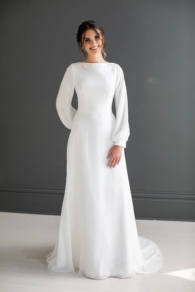 Full Sleeves Chiffon Long Wedding Dress With Pearl Veil