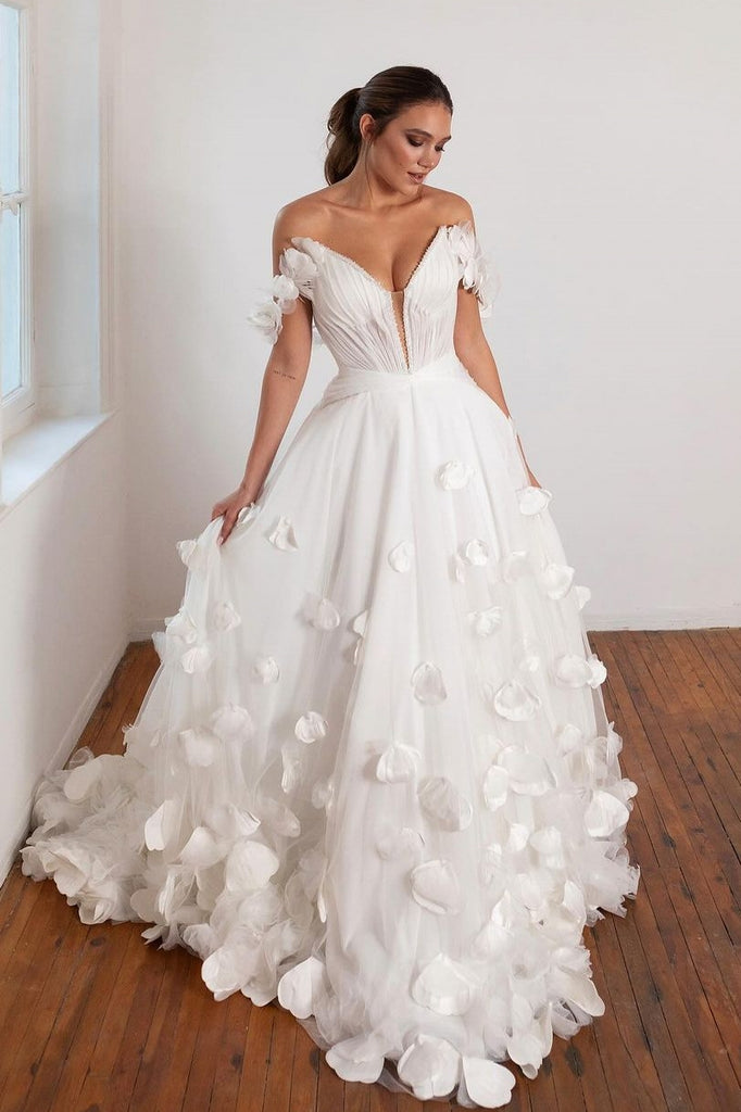 wedding dress with fitted bodice Wedding dress Noor