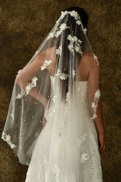 V52 Dreamy Bride Flower Headveil with Haircomb