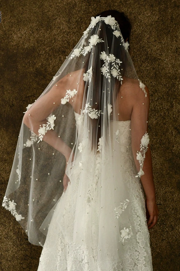 V52 Dreamy Bride Flower Headveil with Haircomb