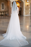 V182 Classic minimalist pearl veil