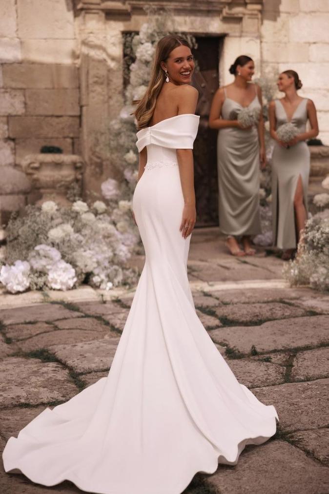 mermaid wedding dress with split Modern White One Shoulder Sequins Mermaid Wedding Dress Split