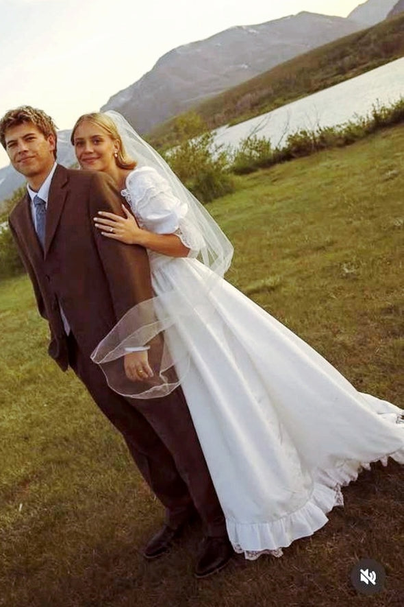 #DZ9350 V Neck Half Sleeves A Line Taffeta Lawn Wedding Dress