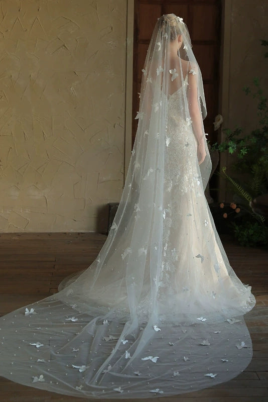 Off White 3 Meters Pearls Long Wedding Veil With Butterfly