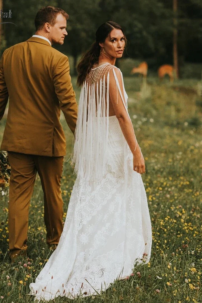bohemian fringe wedding dress 13 Stunning 1920s-Inspired Wedding Dresses Worn by Real Brides