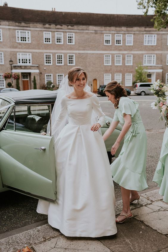 Round Neck Ivory Satin Wedding Dress With Pearl