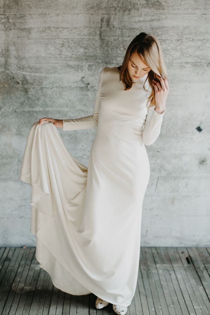Soft Satin Long Wedding Dress Full Sleeves Muslim – TANYA BRIDAL