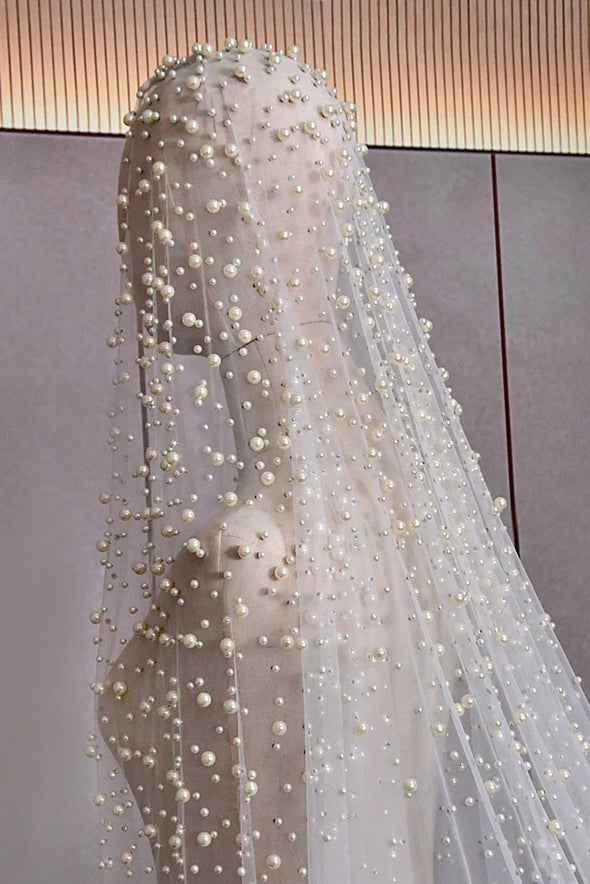 Luxury Long Pearls Wedding Veil V139