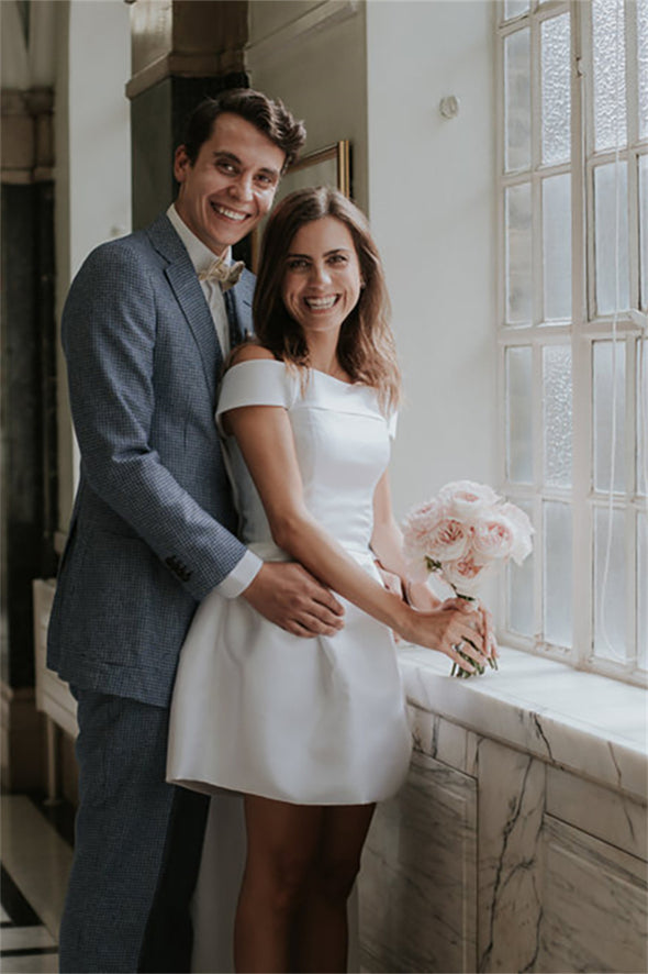 Minimalist Photography Bridal Gowns With Large Bow Train
