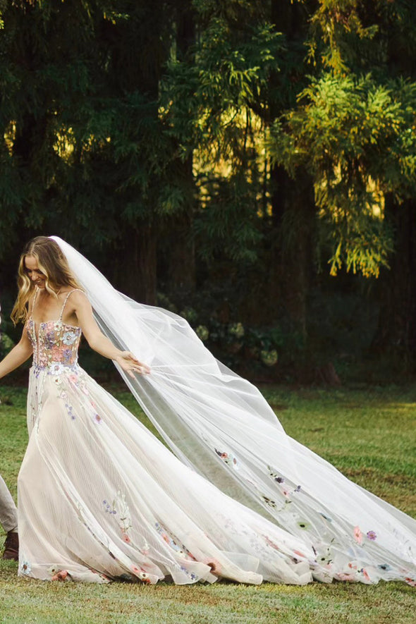 Top Corset Boning Backless Colorful 3D Embroidery Flower Bridal Gown