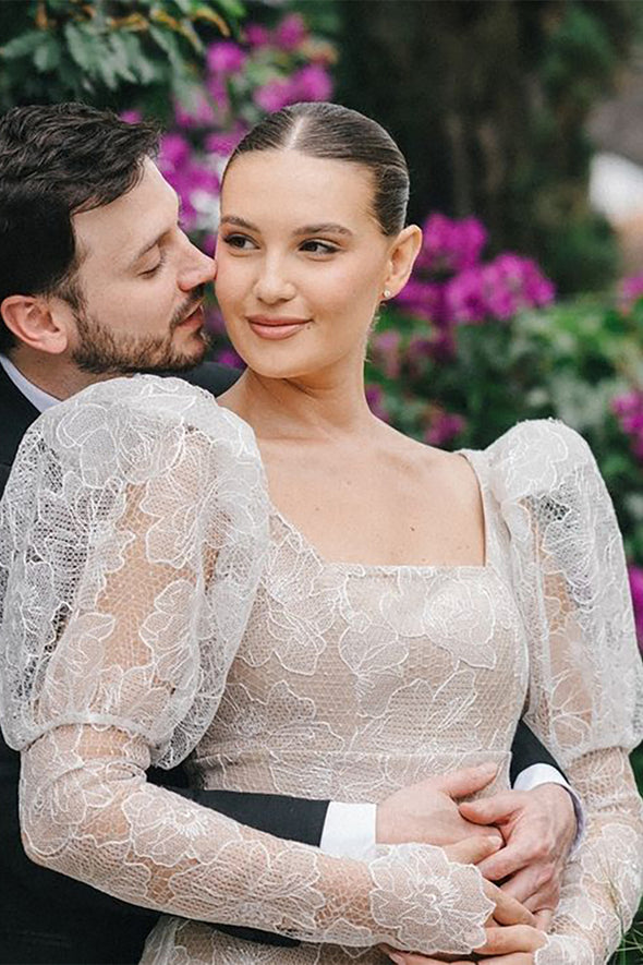 Square Neck Backless Boho Unique Build-Bras Romantic Bridal Gowns