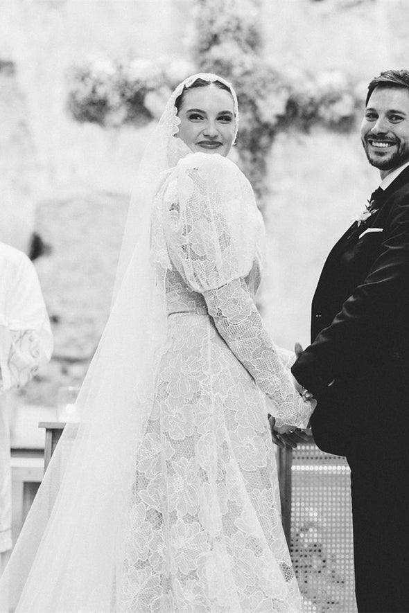 Square Neck Backless Boho Unique Build-Bras Romantic Bridal Gowns