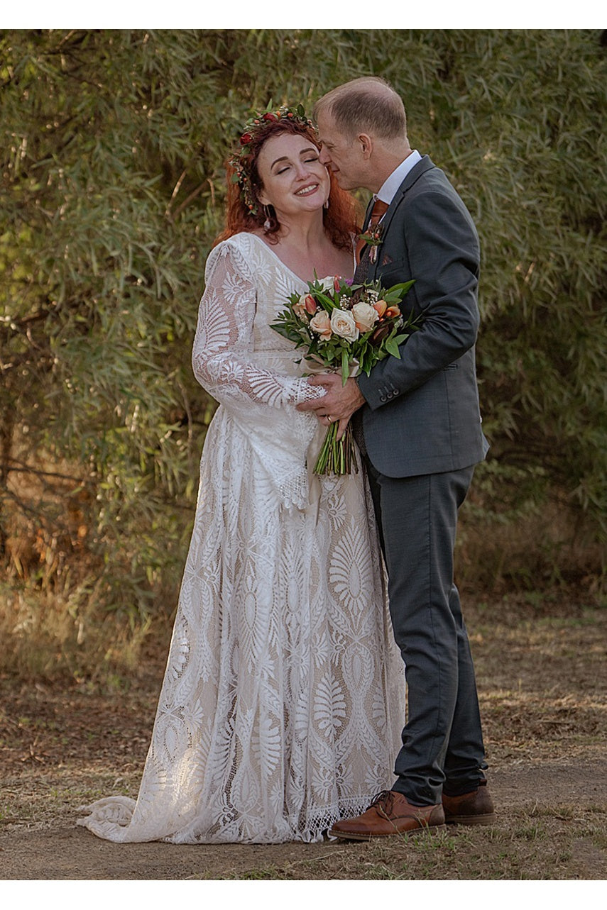 Plus Size Bohemian Long Lace Wedding Dress TANYA BRIDAL Plus Size Bohemian Long Lace Wedding Dress TANYA BRIDAL