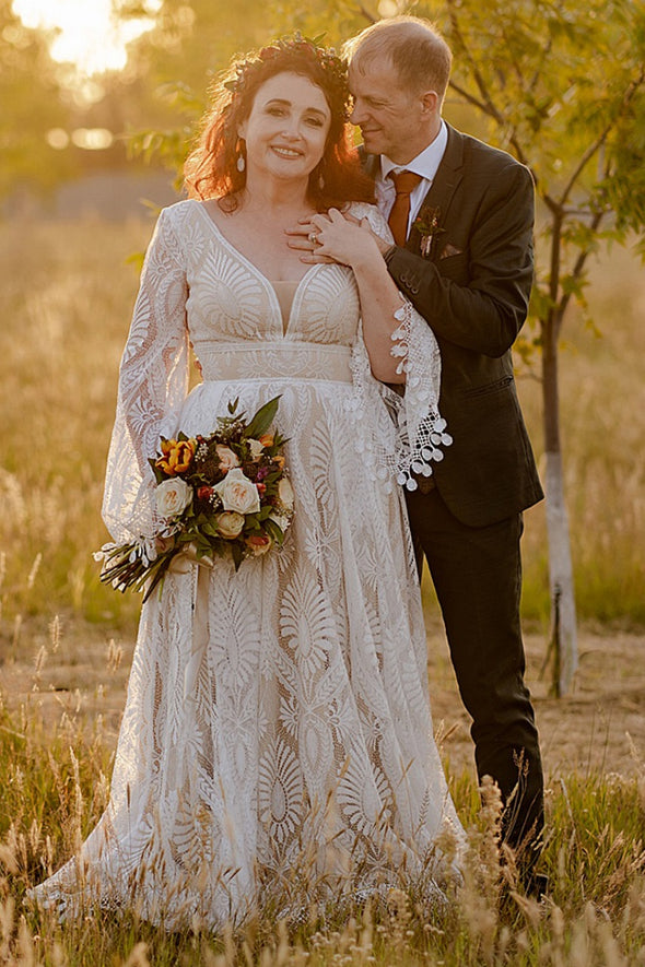 Plus Size Bohemian Long Lace Wedding Dress