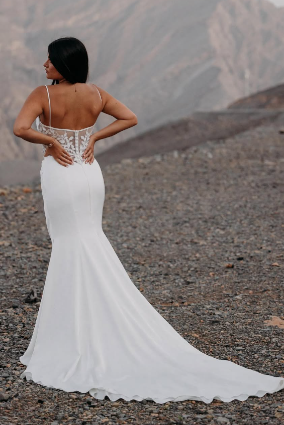 Mermaid Long Wedding Dress Spaghetti Strap Lace Appliques