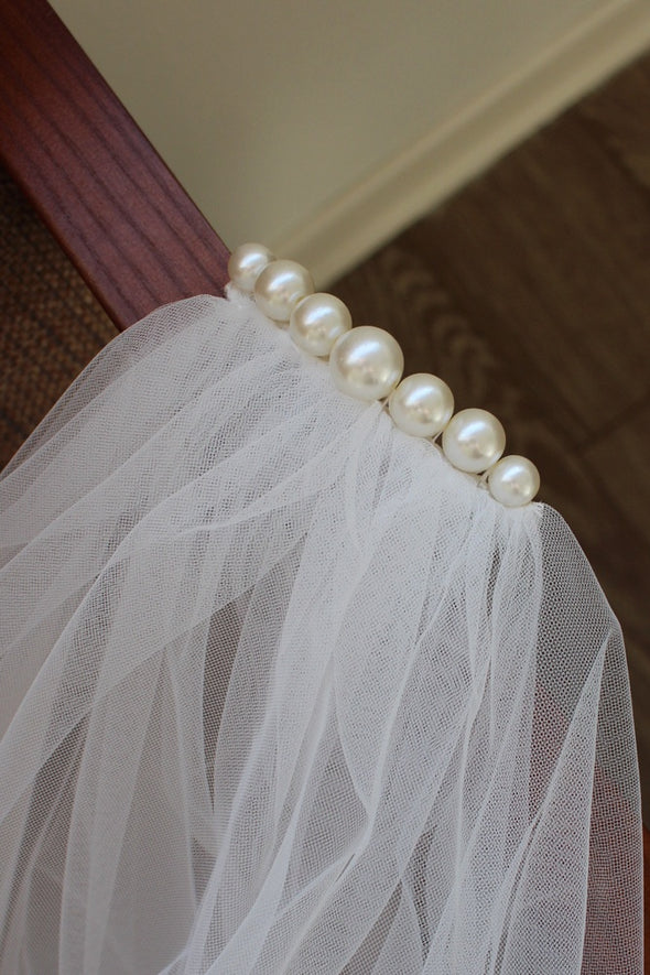 V380 Ivory Short Two Layers Wedding Dress With Comb