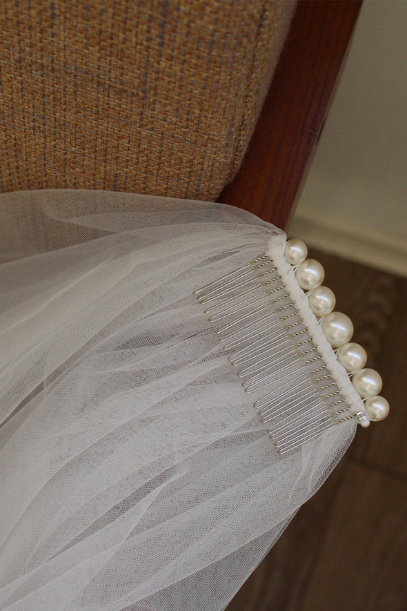 V380 Ivory Short Two Layers Wedding Dress With Comb