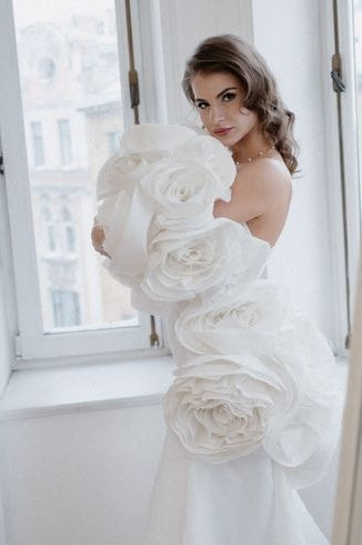 3D Rose Flower Lady Cape With Train Runway Coat