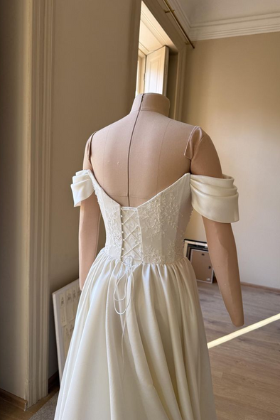 Ivory Wedding Dress Lace Appliques Off The Shoulder