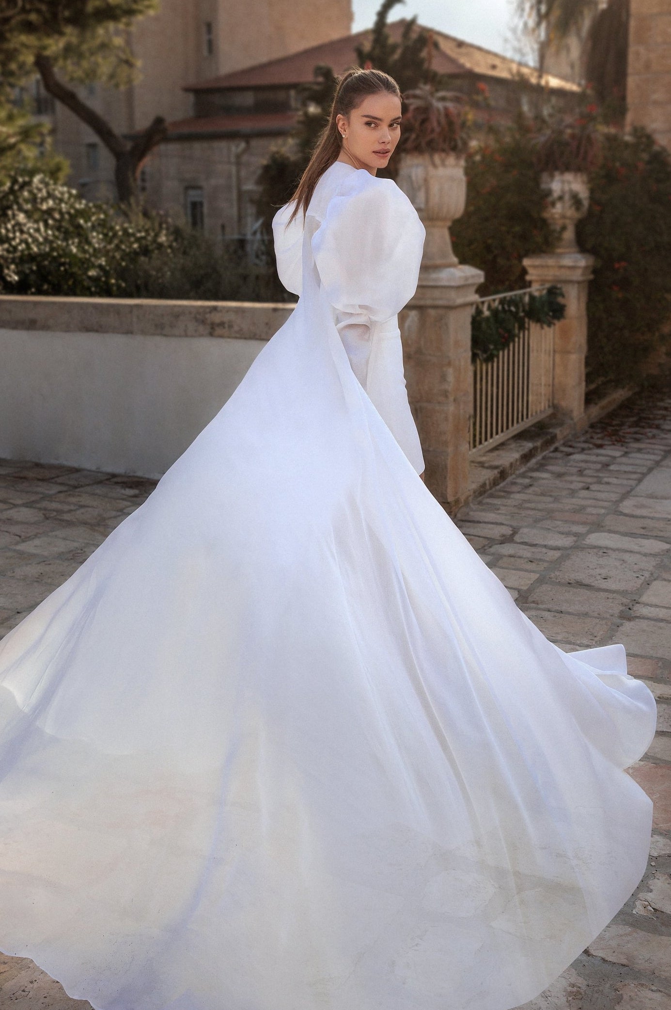 Organza Puffy Sleeved Wedding Jacket Long Elegant Bridal Cape Chic ZJ0 TANYA BRIDAL Organza Puffy Sleeved Wedding Jacket Long Elegant Bridal Cape Chic ZJ0 TANYA BRIDAL