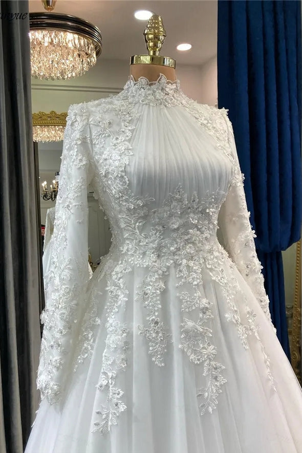 Elegant Muslim Wedding Gown Arabic Dubai Long Sleeves Bridal Dress