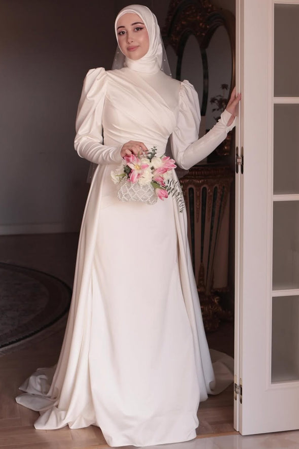 O Neck Long Sleeves Muslim Wedding Dress With Pleats