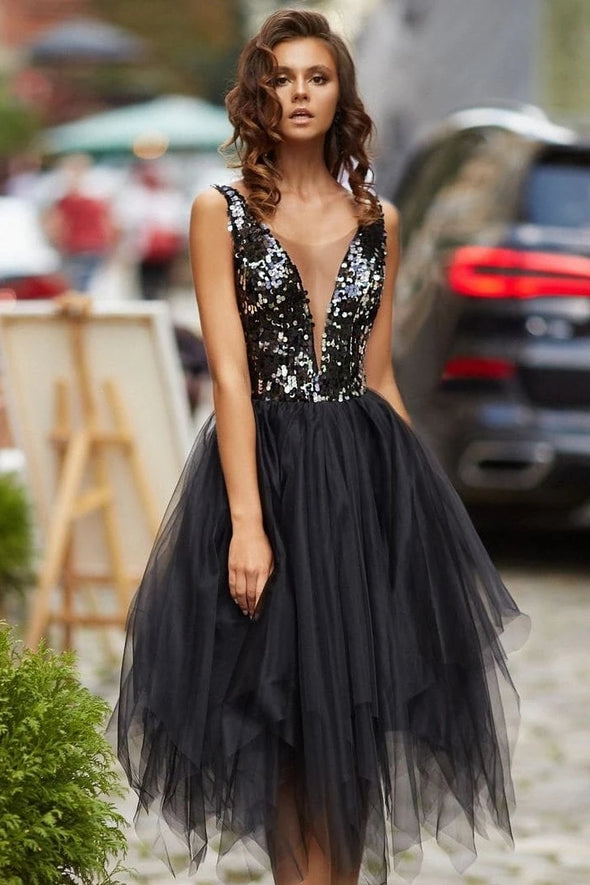 Black Sequin Homecoming Dress V-Neck Sexy Short Cocktail Dresses
