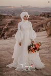 A Ling Long Sleeves Lace Muslim Wedding Dresses
