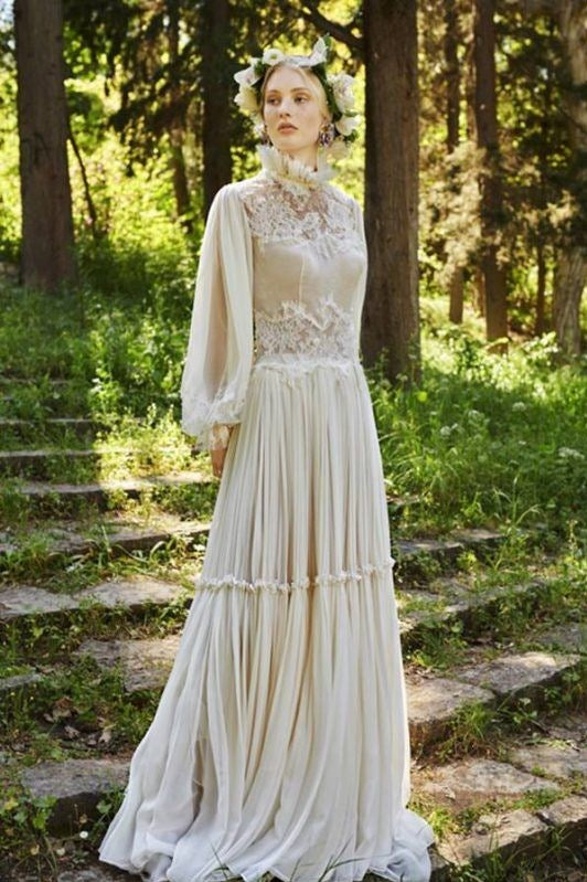 Bohemian Long Sleeves Chiffon A Line Wedding Dress with Lace
