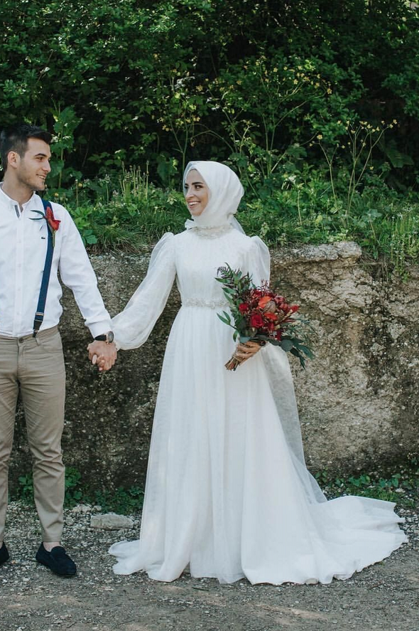 White Simple Lace Tulle Muslim Wedding Dresses A Line Arabic Bride Gown DQG1105