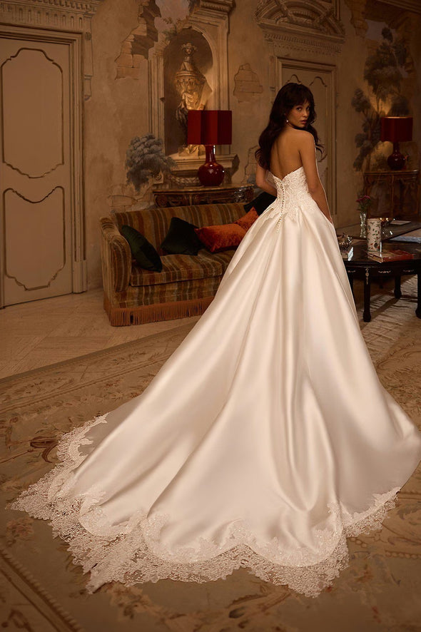 wedding dress beads DZ9632 Luxury Lace Appliques Wedding Dress With Beads – TANYA BRIDAL