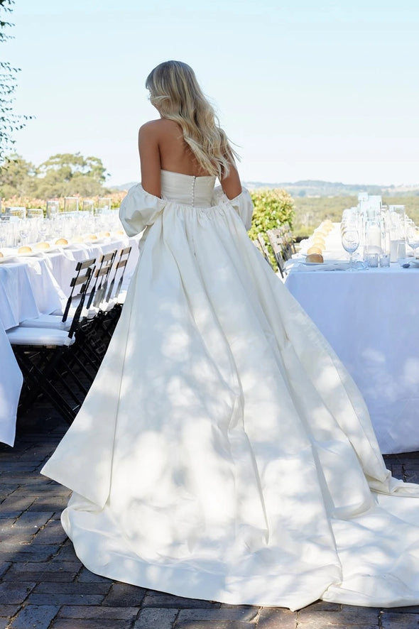 Long Sleeved Taffeta Wedding Cape With Long Train DJ294