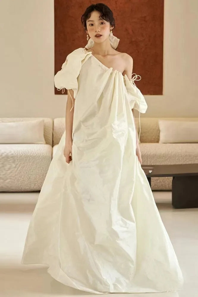 loose dress styles for wedding Loose-fitting wedding dresses... are they a thing? : r/weddingdress