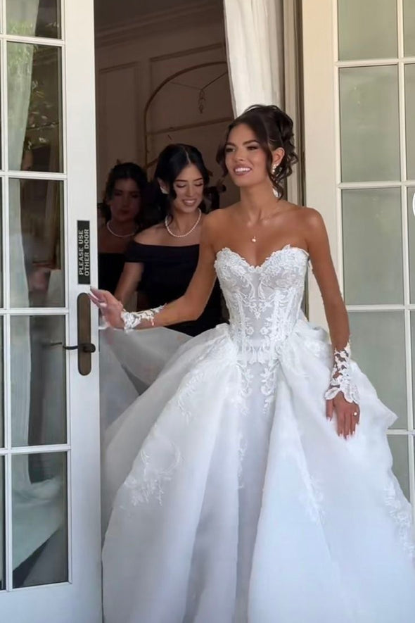 #DZ9404 Romantic Lace Appliques Wedding Gown