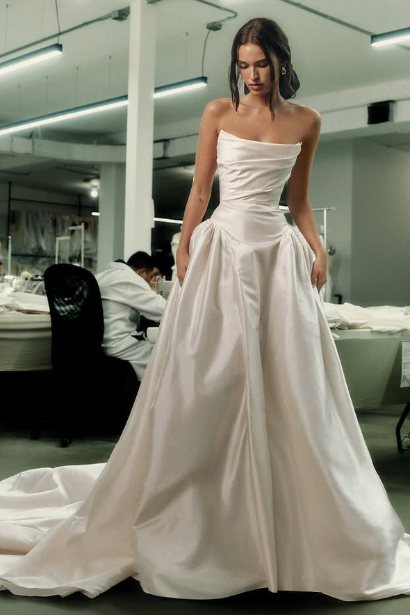 Ivory Satin Ball Gown Wedding Dress Strapless