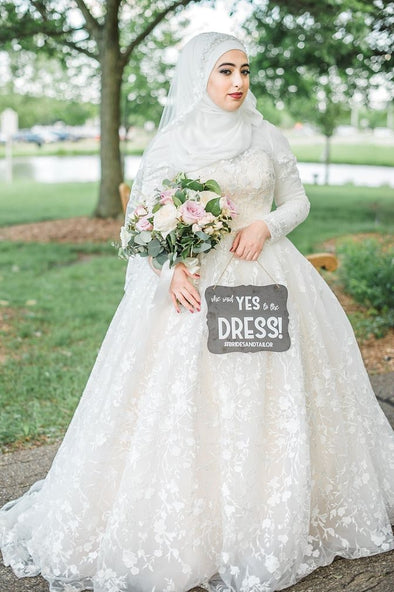 Floral Lace Ball Gown Muslim Wedding Dress