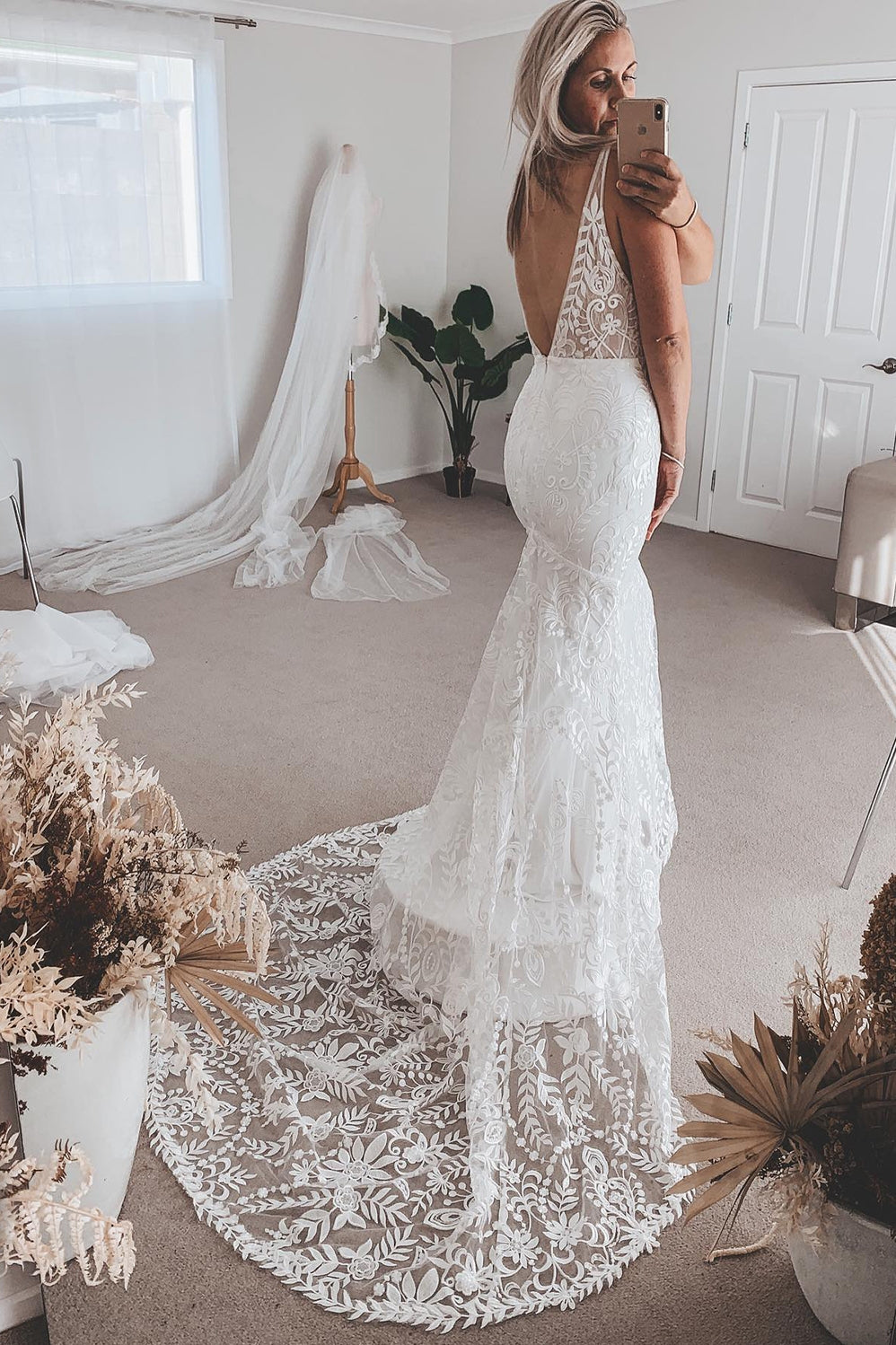 Boho Lace Wedding Dress With Removable Long Sleeves – TANYA BRIDAL Boho Lace Wedding Dress With Removable Long Sleeves – TANYA BRIDAL