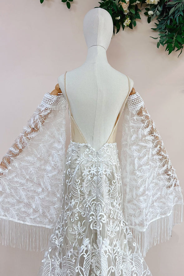 Flare Sleeve Wedding Dresses A Line Lace Tassel Vestido De Noivas Chic DW588