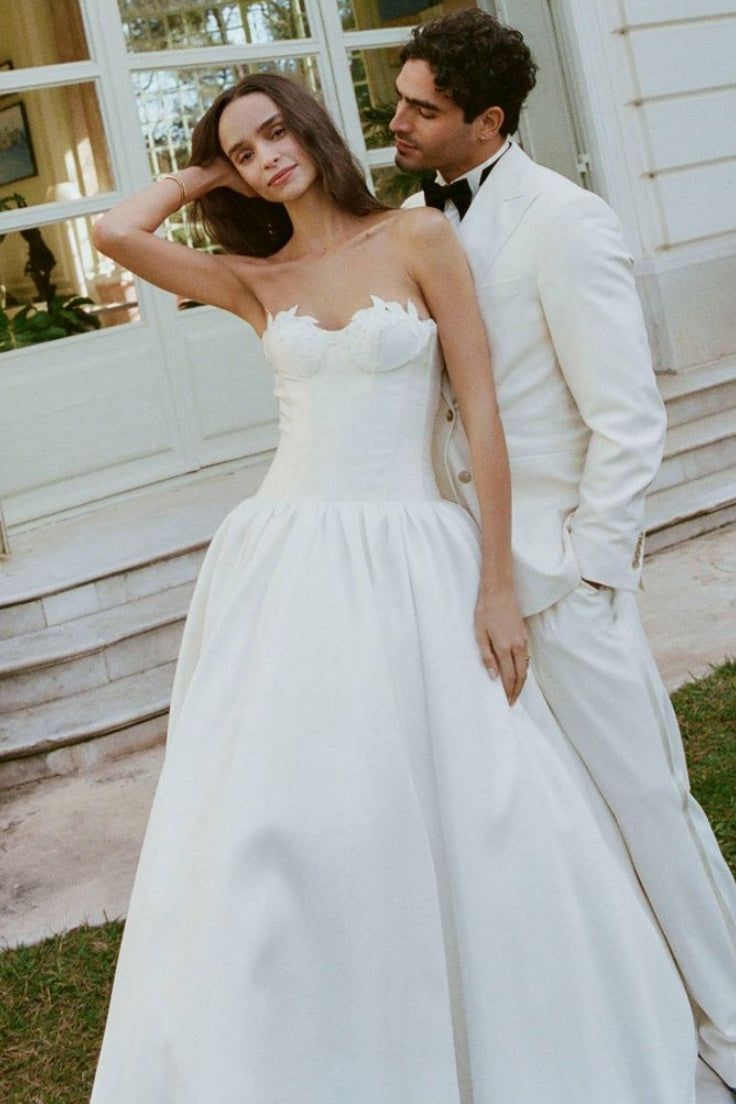 DZ9520 Sweetheart Satin Wedding Gown With Leaf Appliques TANYA BRIDAL DZ9520 Sweetheart Satin Wedding Gown With Leaf Appliques TANYA BRIDAL