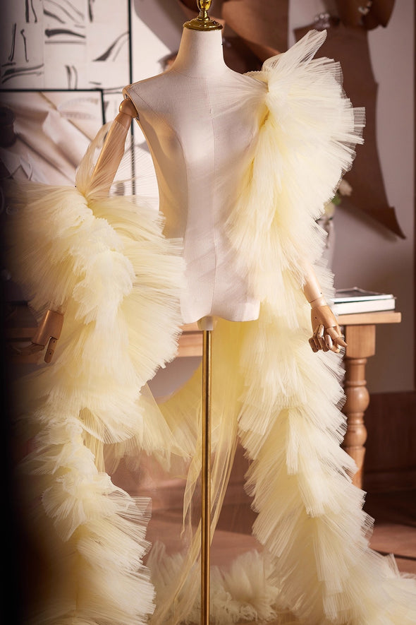 Light Yellow Plisse Tulle Performance Cape Runway Costumes Outfit