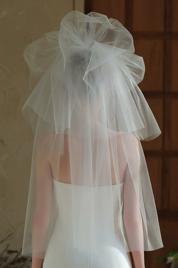 V382 multi-layer fluffy main wedding dress, bridal veil