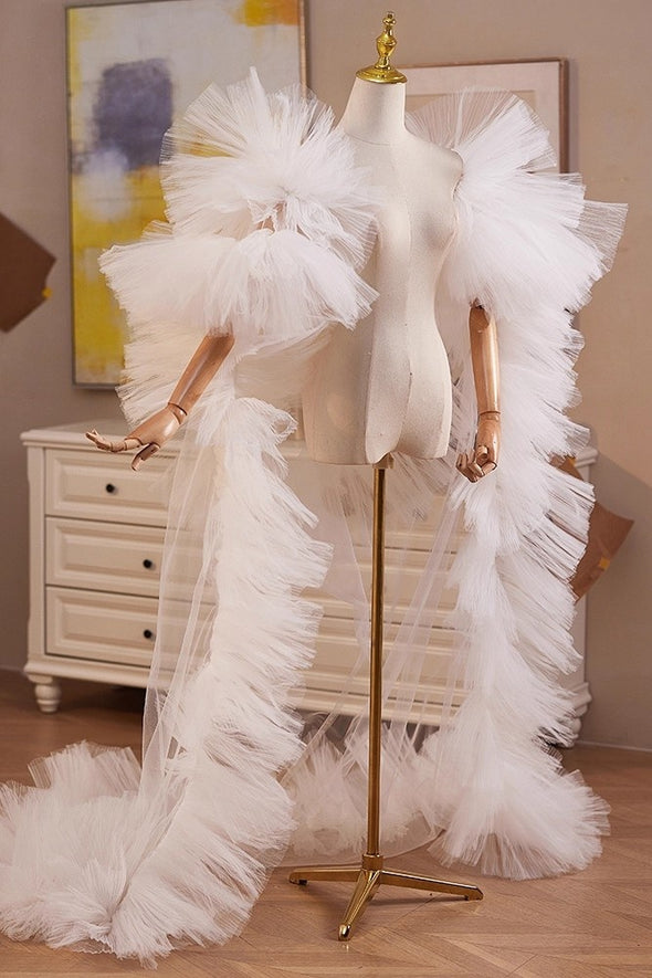 Off White Plisse Tulle Performance Cape Runway Costumes Outfit