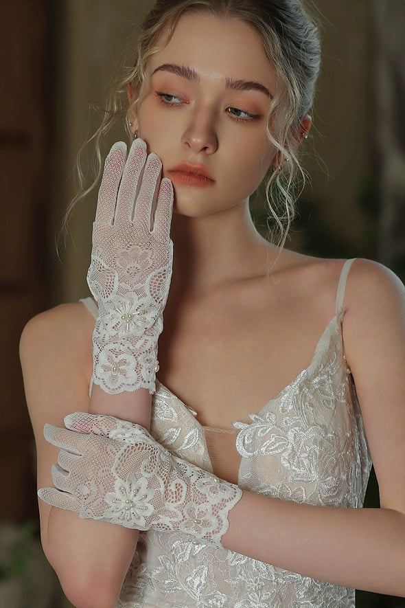 WG144 Elegant Lace Bridal Gloves Short Handmade Beads