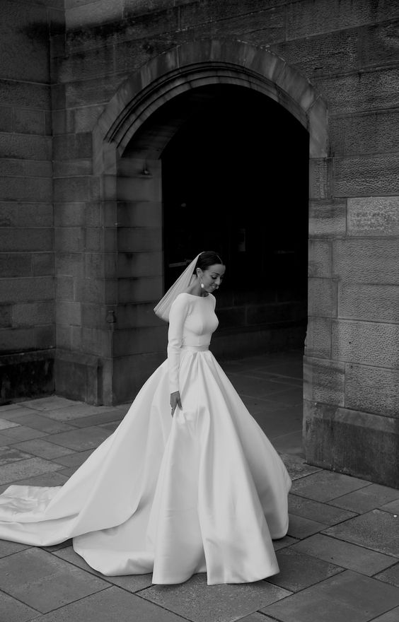 Long Sleeves Satin Wedding Gown