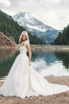 Elegant Lace Applique Scoop Neck Short Sleeves A Line Wedding Dress