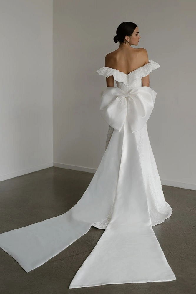 Dreamlike Mikado Satin Detachable Belt Bow Train DY022 TANYA BRIDAL Dreamlike Mikado Satin Detachable Belt Bow Train DY022 TANYA BRIDAL